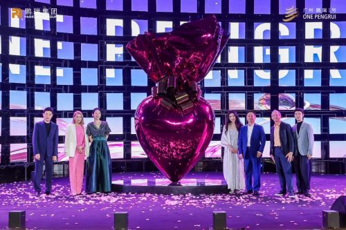 杰夫昆斯圣心五件,杰夫昆斯小狗雕塑