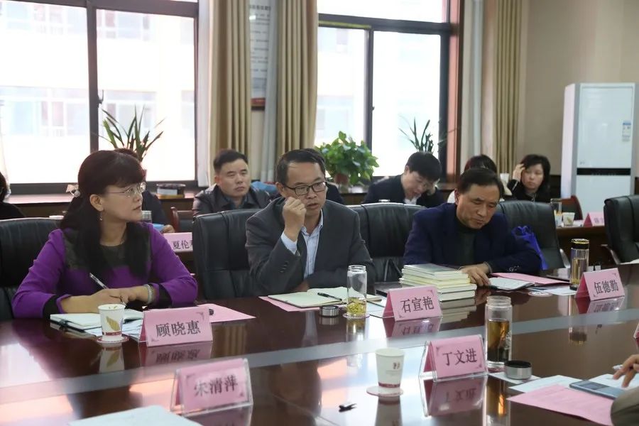 市名校（园）长领航工程班主题研讨会在合肥市颐和佳苑小学青阳路校区举办