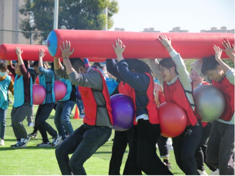 向心力趣味运动会,社区运动会增强社区之间的交流
