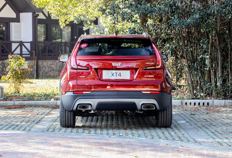 试驾23款凯迪拉克xt4豪华版,凯迪拉克xt4有48v可以省多少油