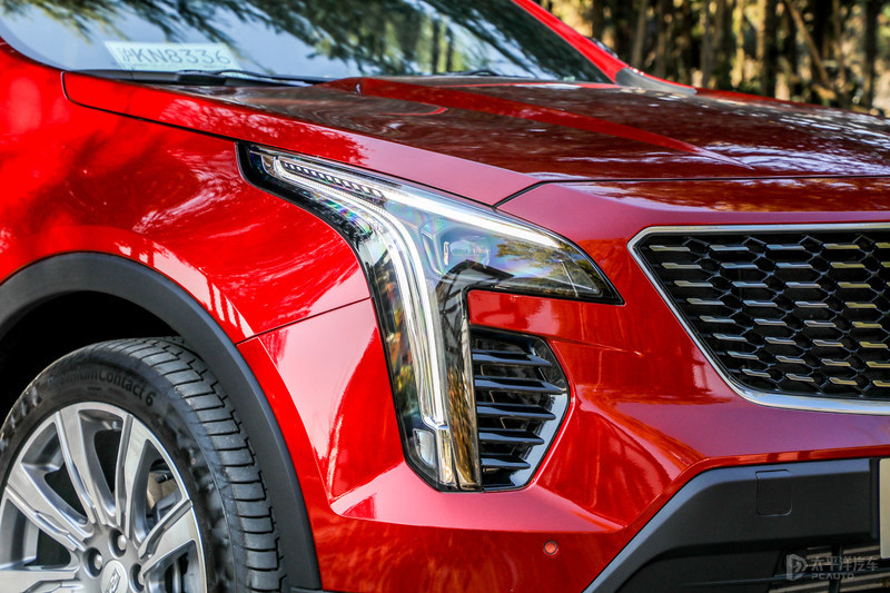 试驾23款凯迪拉克xt4豪华版,凯迪拉克xt4有48v可以省多少油