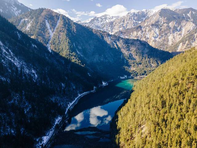冬日梦幻童话九寨沟12月出发,九寨沟翠海蓝冰