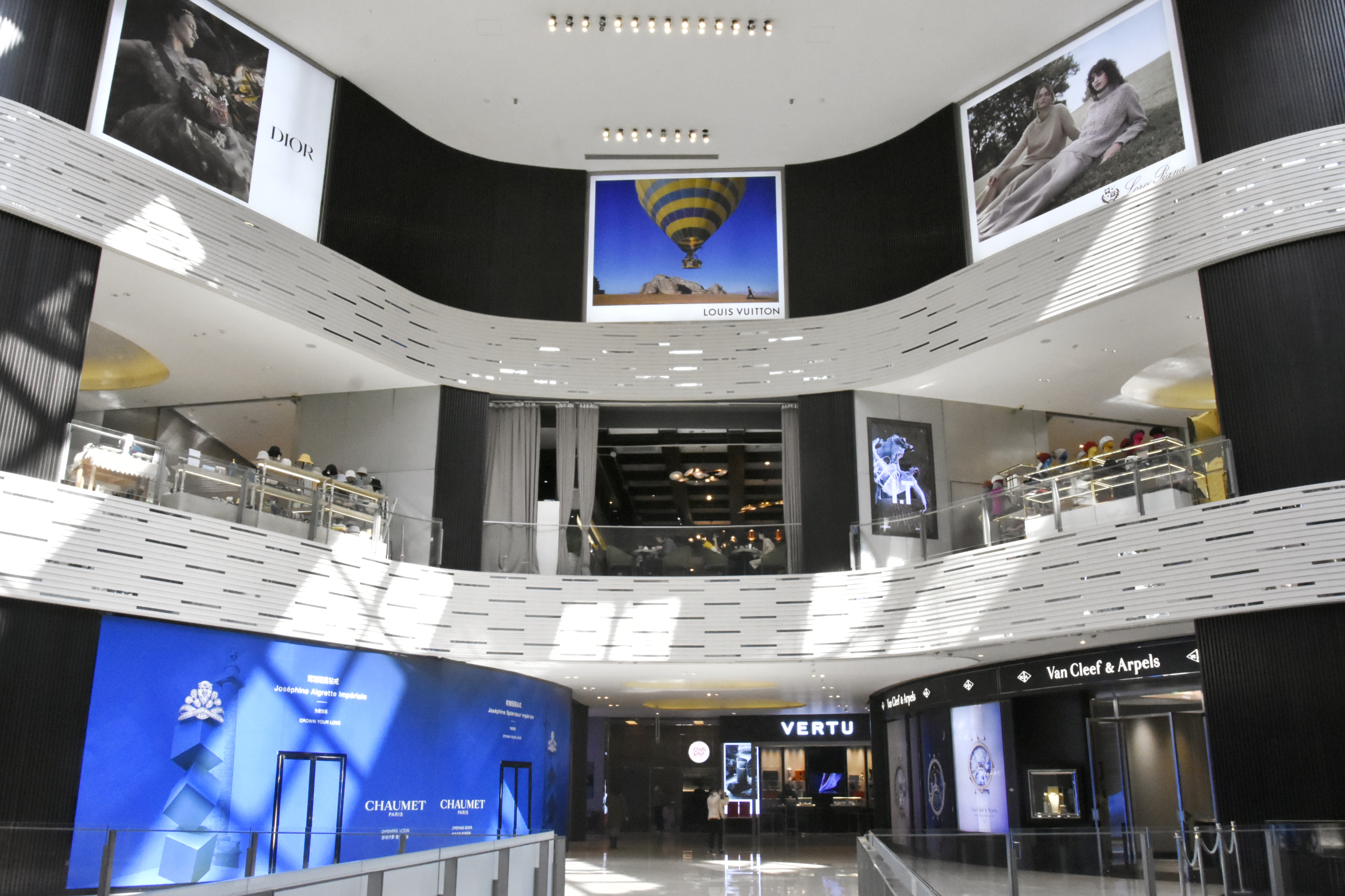 上海尚嘉中心营业额,尚嘉中心营业额