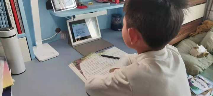 停课不停学学习“不掉线”我省多地中小学启动线上教学