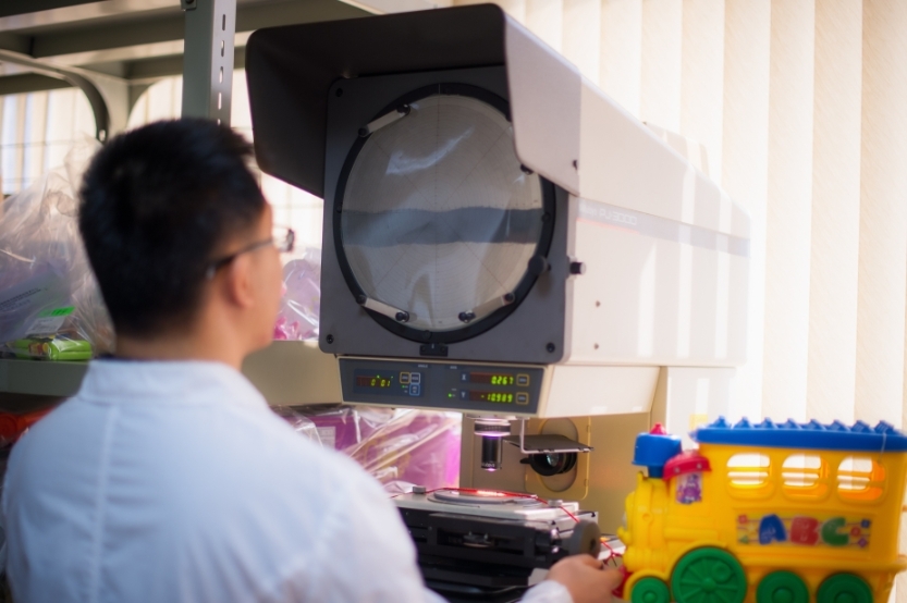 “海淘”电吹风小家电不合格率高，广州海关责令：下架