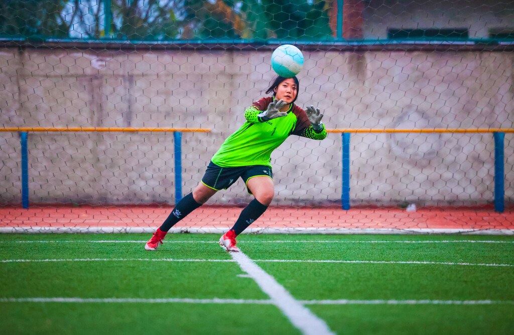 待放！自贡足球小花