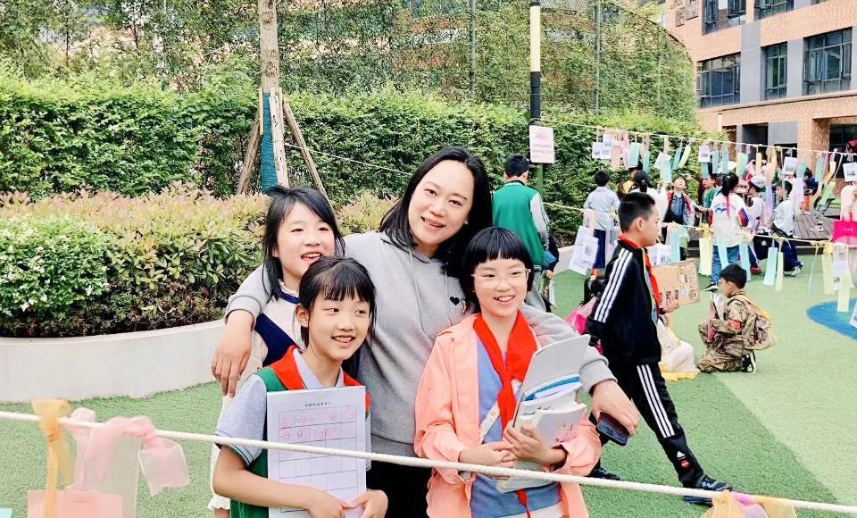 校长来了丨成都外国语学校高新美年校区校长钟灵滋：唤醒每个孩子内心的小马达