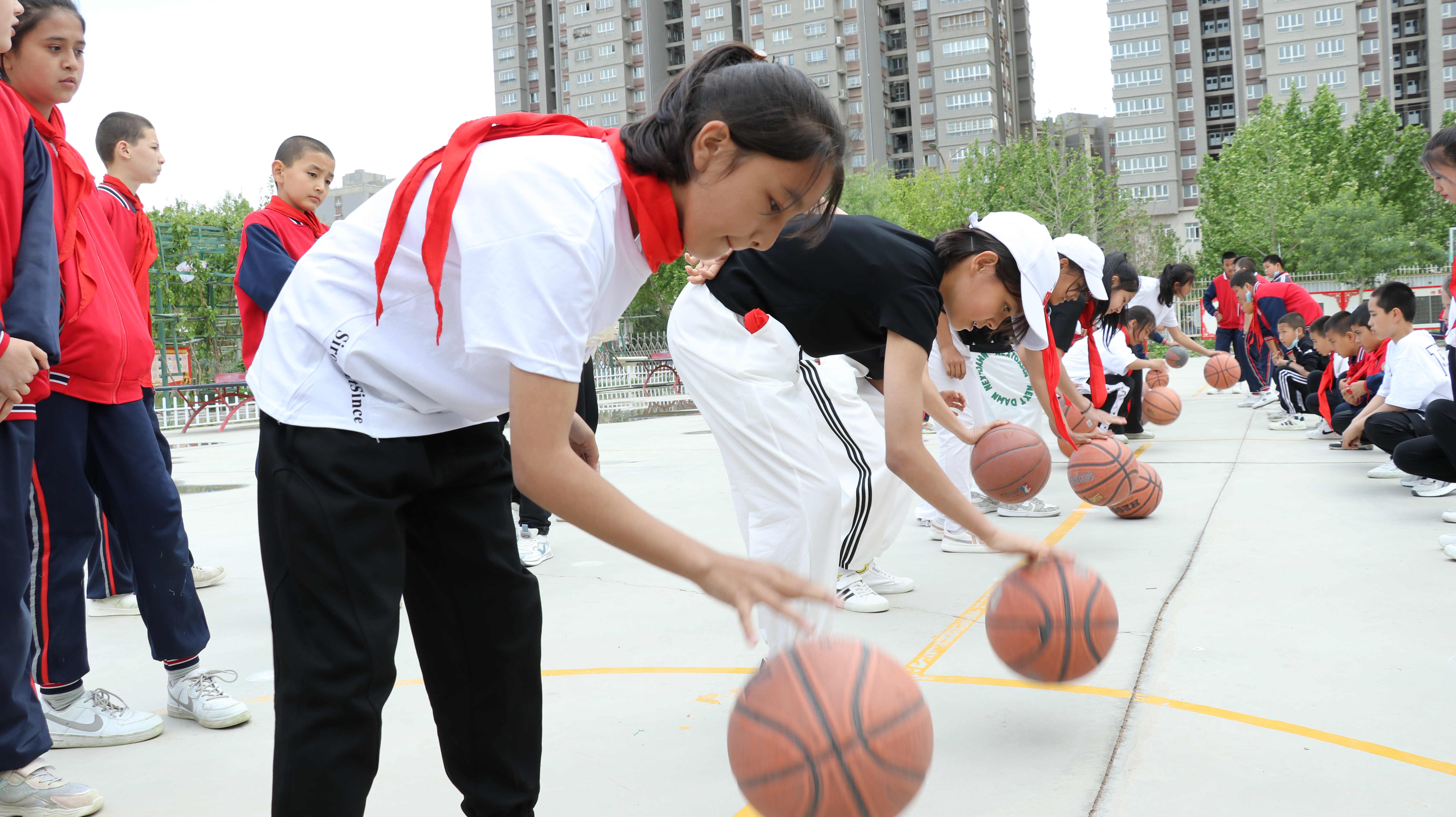 铁克其中心学校春季运动会精彩纷呈