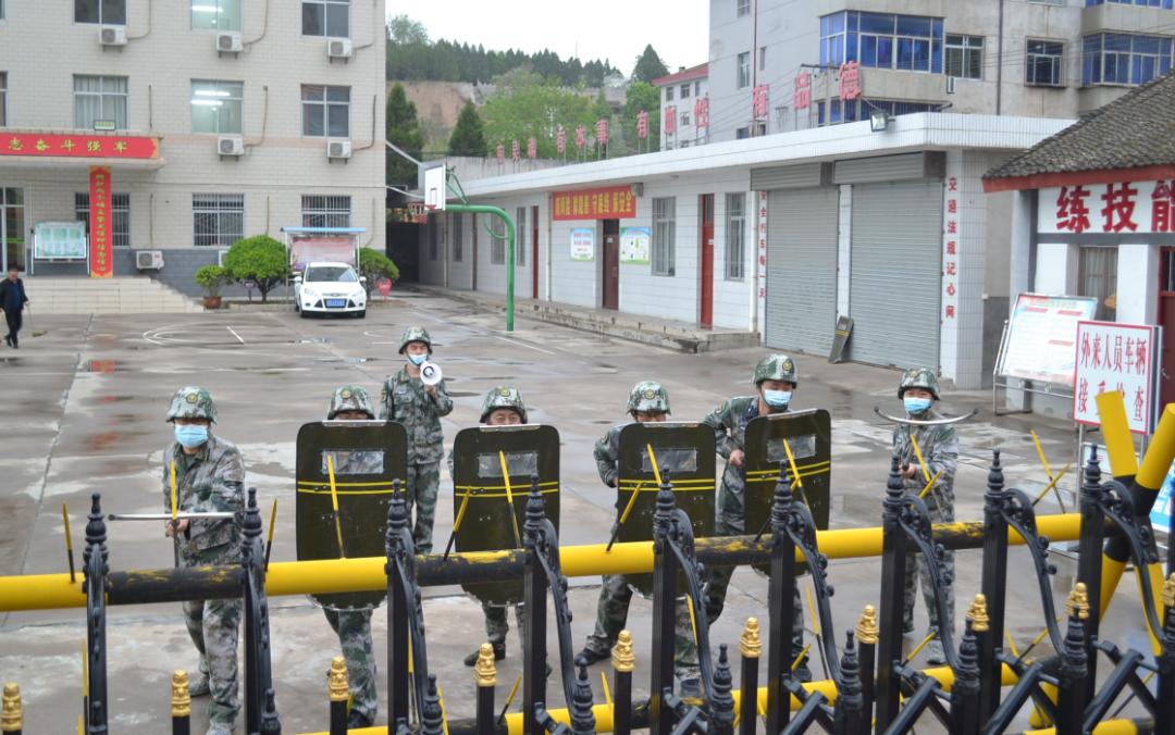 致敬战友们的图片,致敬战友的古诗句