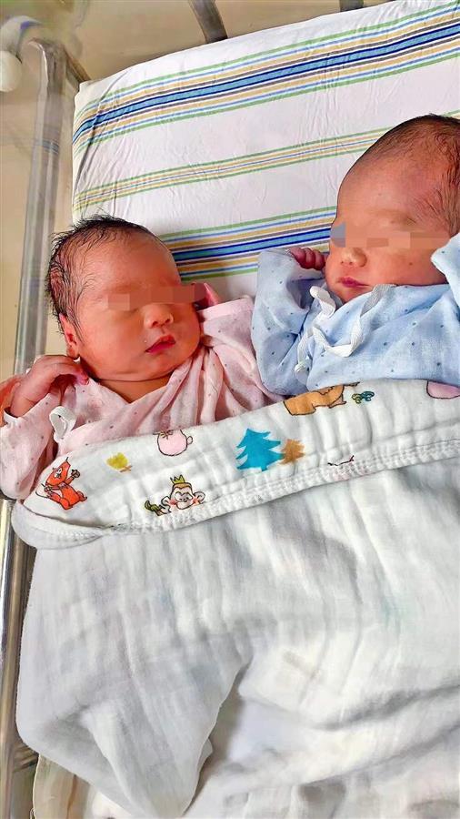 多囊患者怀龙凤胎的几率大不大,多囊卵巢自然受孕容易怀多胎吗