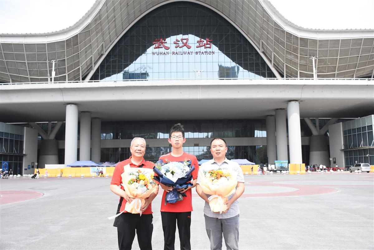 湖北少年日本冠军,湖北夺冠时刻