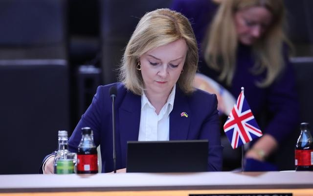 “电视辩论被迫取消”，英保守*党***党**领候选人为何“怯场”|京酿馆