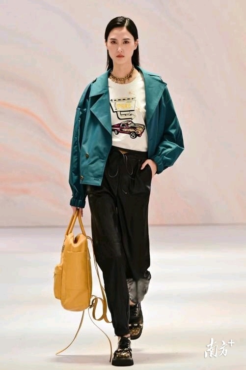 影儿线下新款首发,影儿深圳直播间