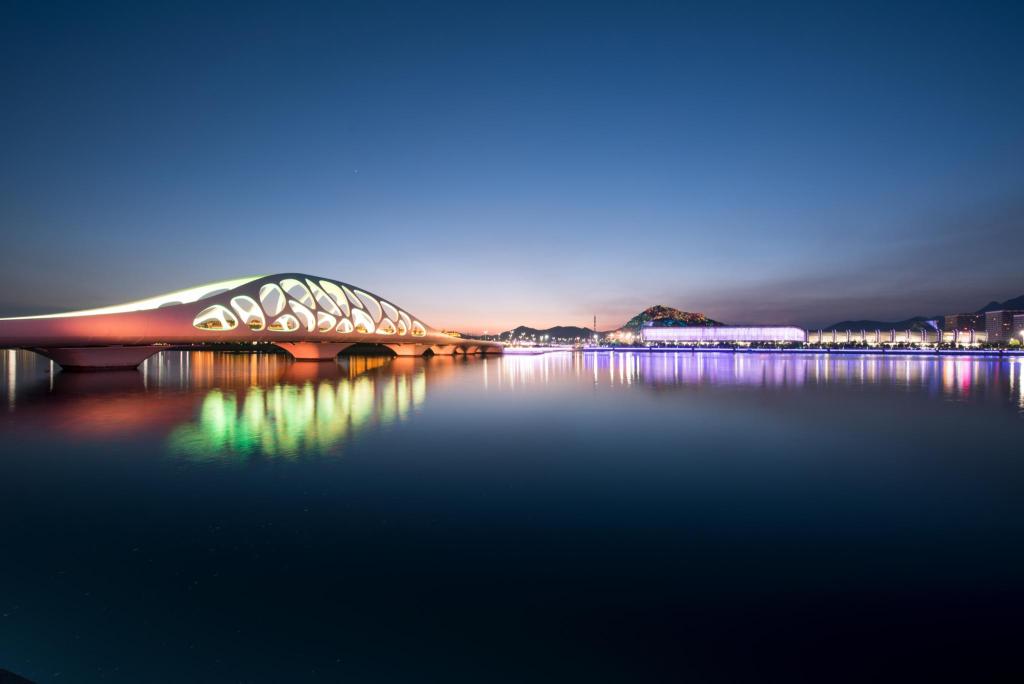 数字健康巨头从海口迁址青岛，公司回应风口财经：正在变更登记