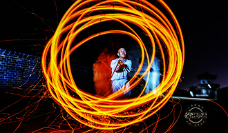 蜜蜂在金黄油菜花上采蜜视频,蜜蜂在油菜花采蜜