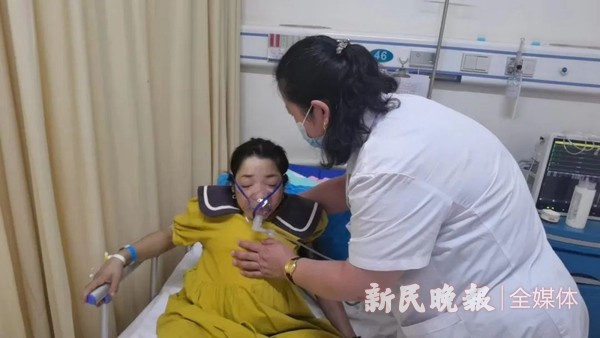 沪喀医生齐力救治严重胸廓畸形孕妇，保母子平安