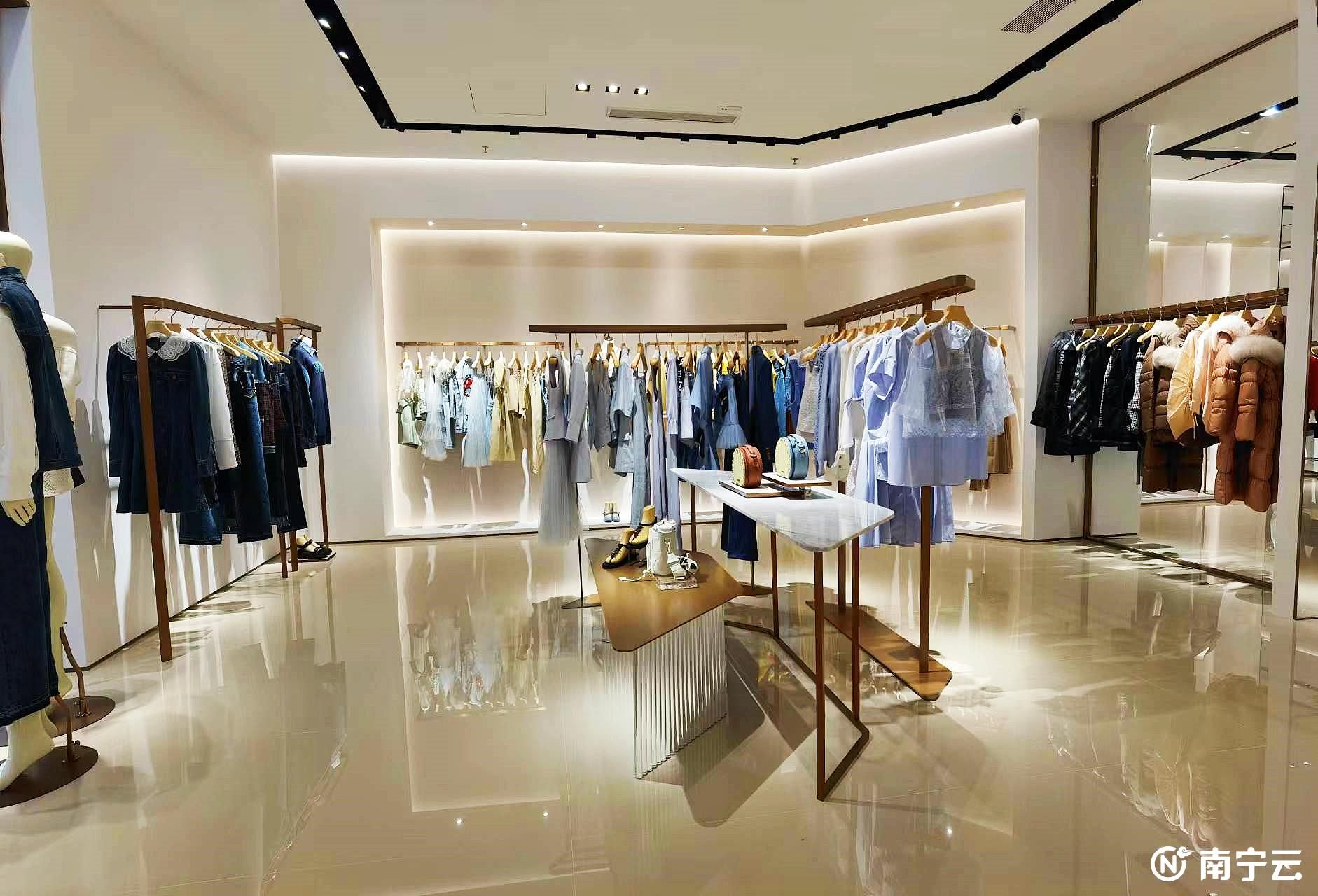 深圳沙井艺展中心跟杉杉奥特莱斯,深圳沙井杉杉奥特莱斯