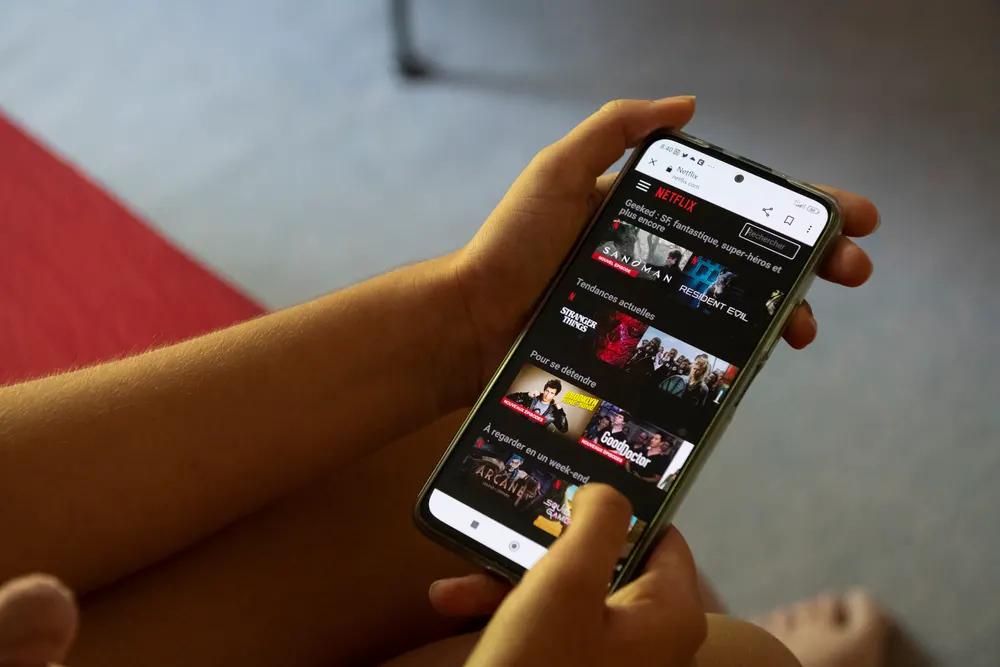 Netflix加大打击密码共享力度部分用户怒而呼吁*制抵**该平台