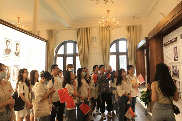 70余所高校共同为祖国庆生,杭州各高校花式为祖国庆生