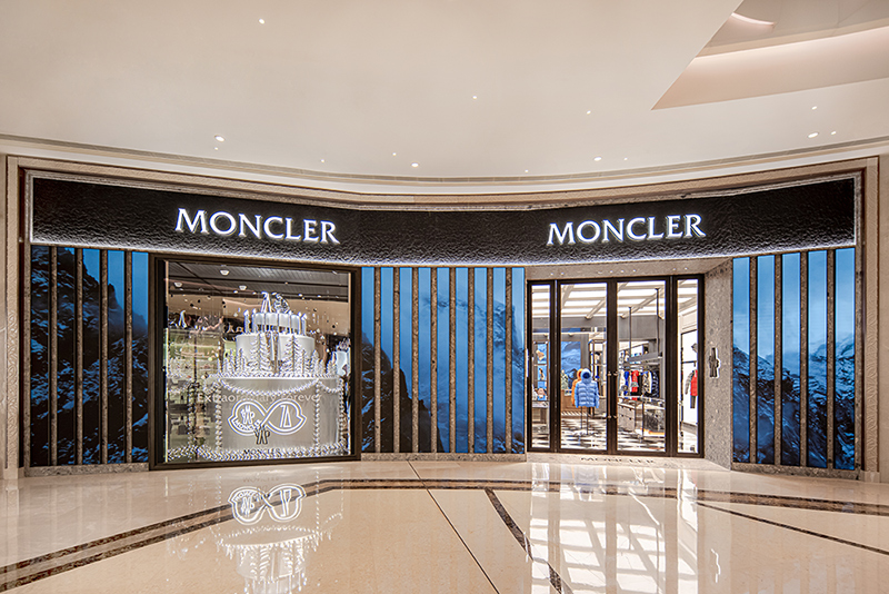 今日消费资讯：BALMAIN带来2022秋冬系列全新大片、YIN隐入驻连卡佛