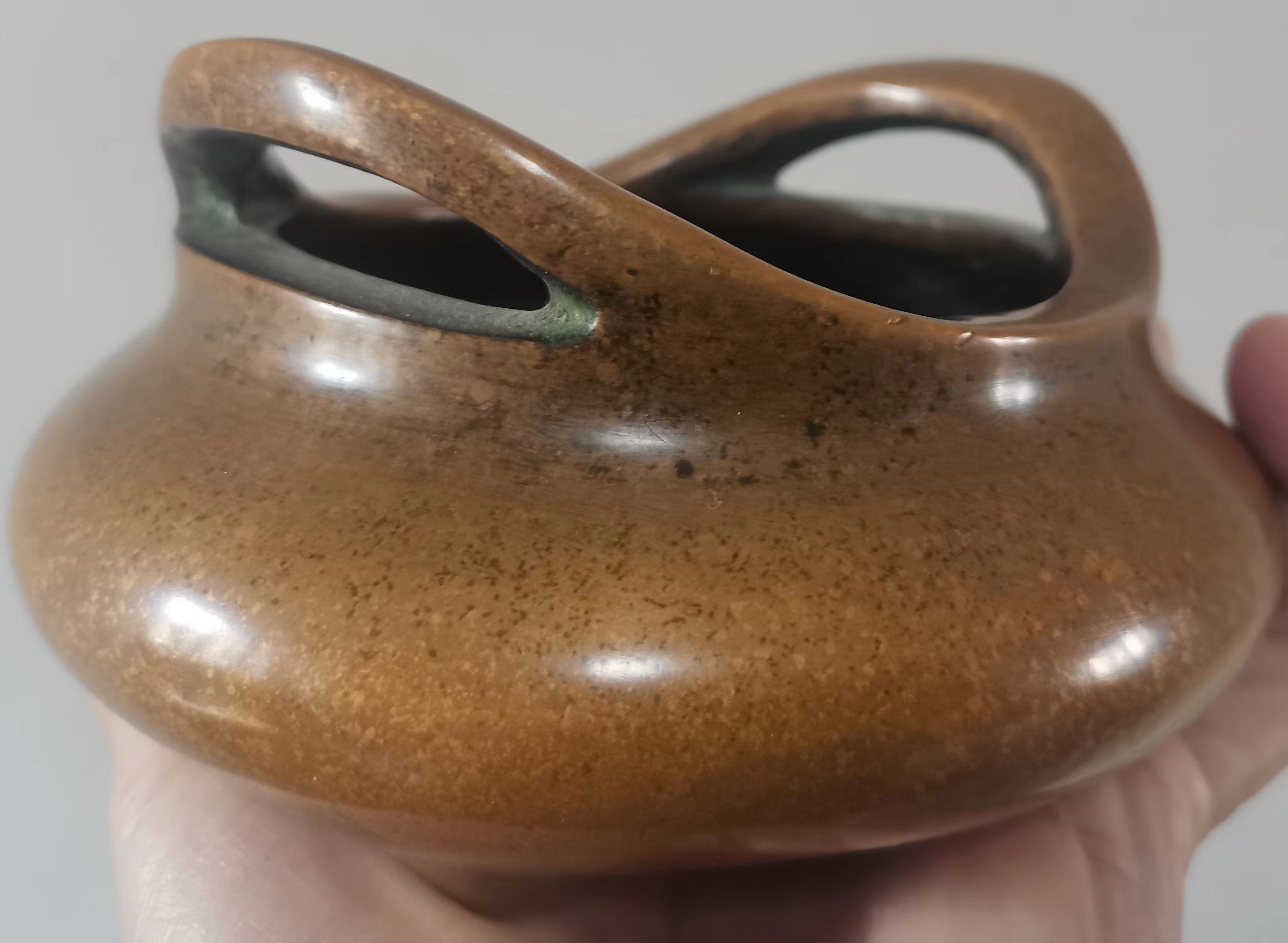 宣德炉黑漆古皮形成原因,珠光宝色的宣德炉