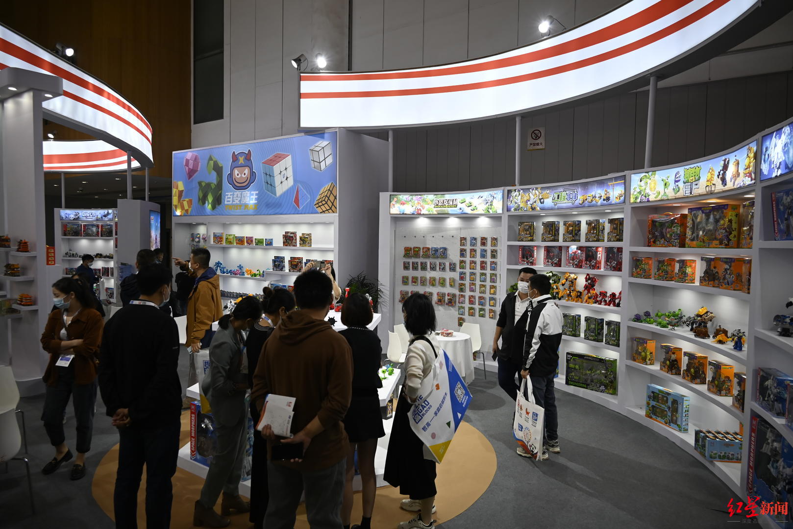 胖虎、宝可梦、三星堆……亚洲最大玩具展上，IP品牌授权藏着怎样的“生意经”？