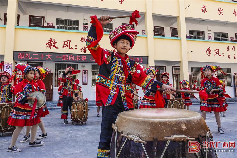 南宁市义务教育均衡发展,广西义务教育均衡基本条件