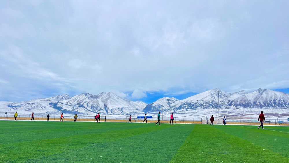 雪域高原上的女人,雪域高原上的田园生活