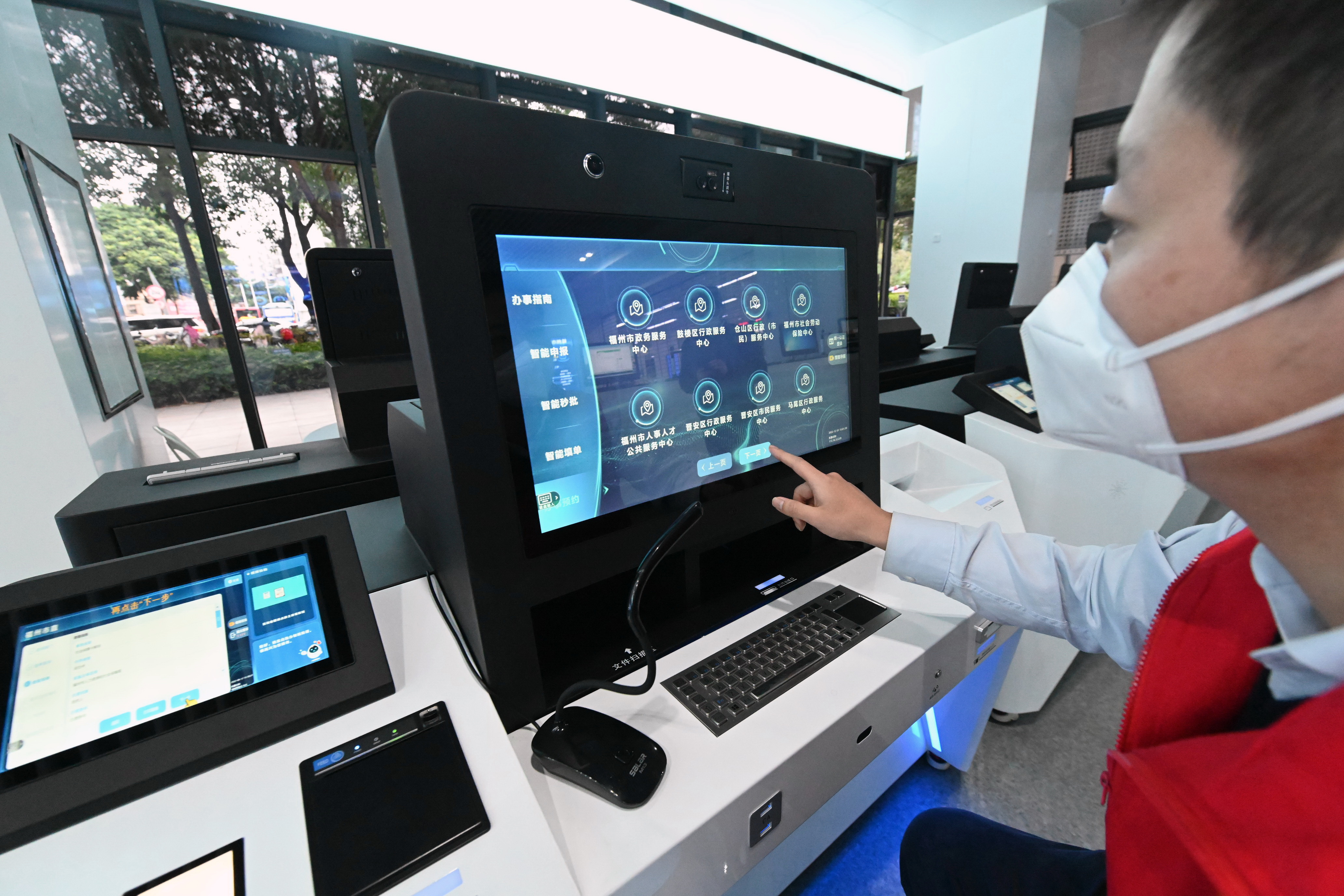 培育新型消费激发中国经济潜力,中国激发资本市场活力