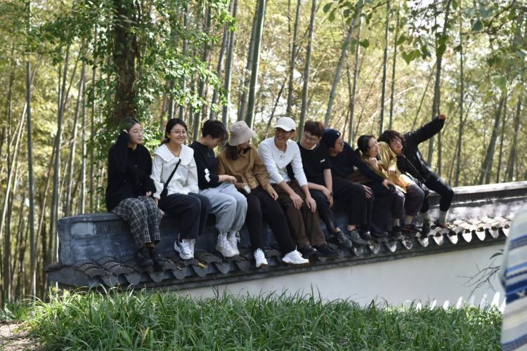 同事离职日子很好,同事辞职了活越来越多