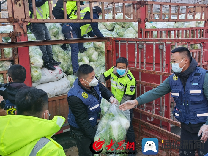 菏泽脱水蔬菜收购,70万斤滞销南瓜送环卫工人