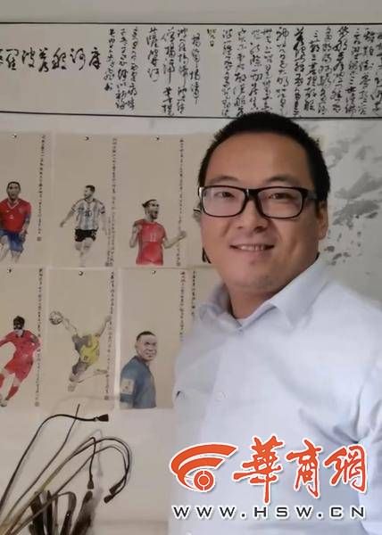 80后美术老师用粉笔作画,诸神黄昏老师