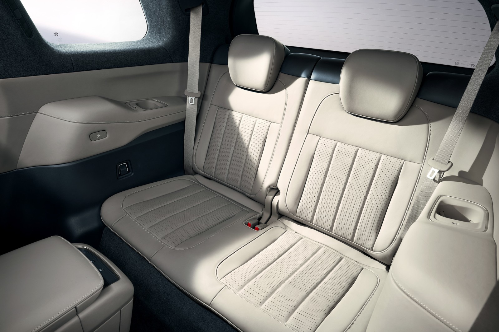 蔚来es8新一代几何大灯,新一代蔚来es8音响