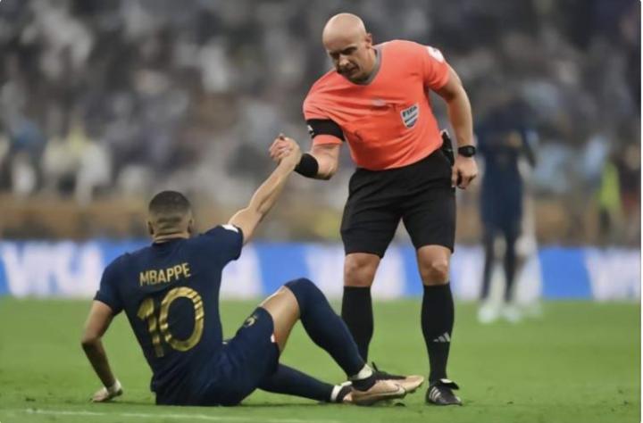 梅西的加时赛进球无效,梅西总决赛加时赛进球后球迷反应