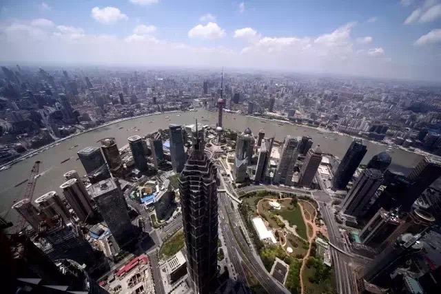 打卡陆家嘴三件套的电梯,打卡陆家嘴三件套叫什么