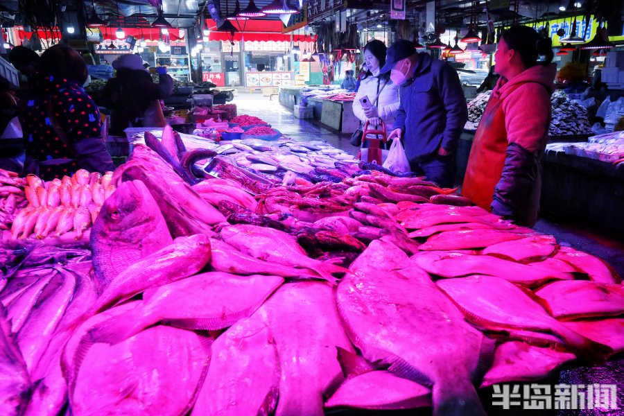 进入腊月门，“快递春运”海鲜唱主角！商家：高档海鲜遇“冷”，平价货更受欢迎