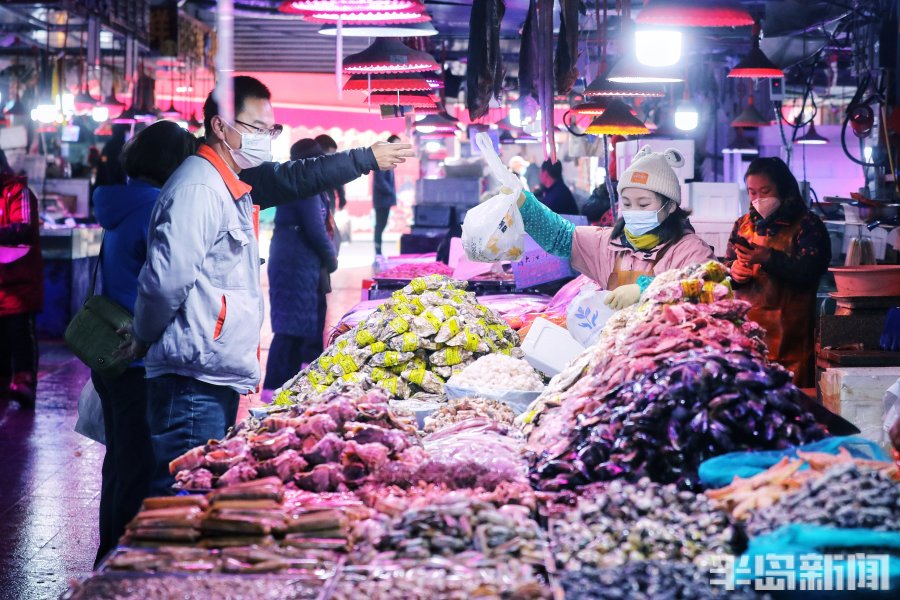进入腊月门，“快递春运”海鲜唱主角！商家：高档海鲜遇“冷”，平价货更受欢迎