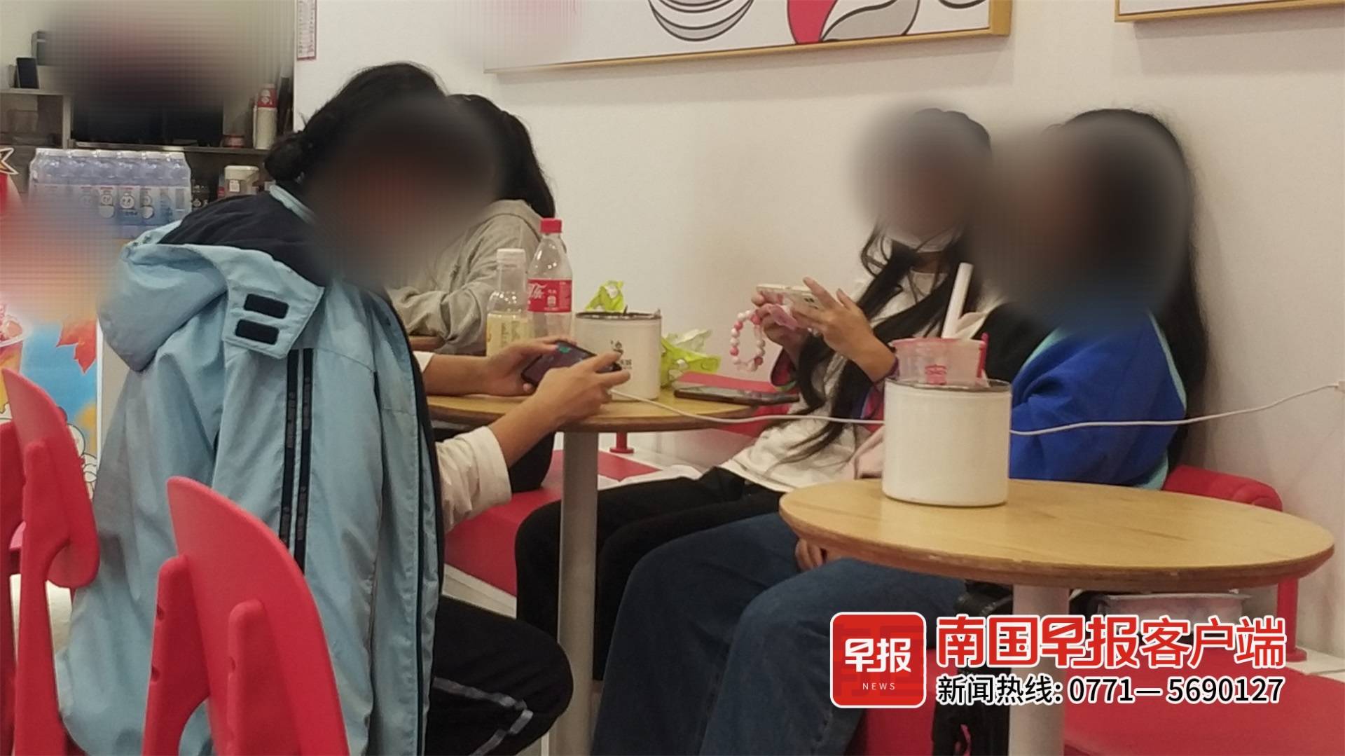 警惕青少年沉迷氪金游戏,未成年人游戏爱充钱怎么教育