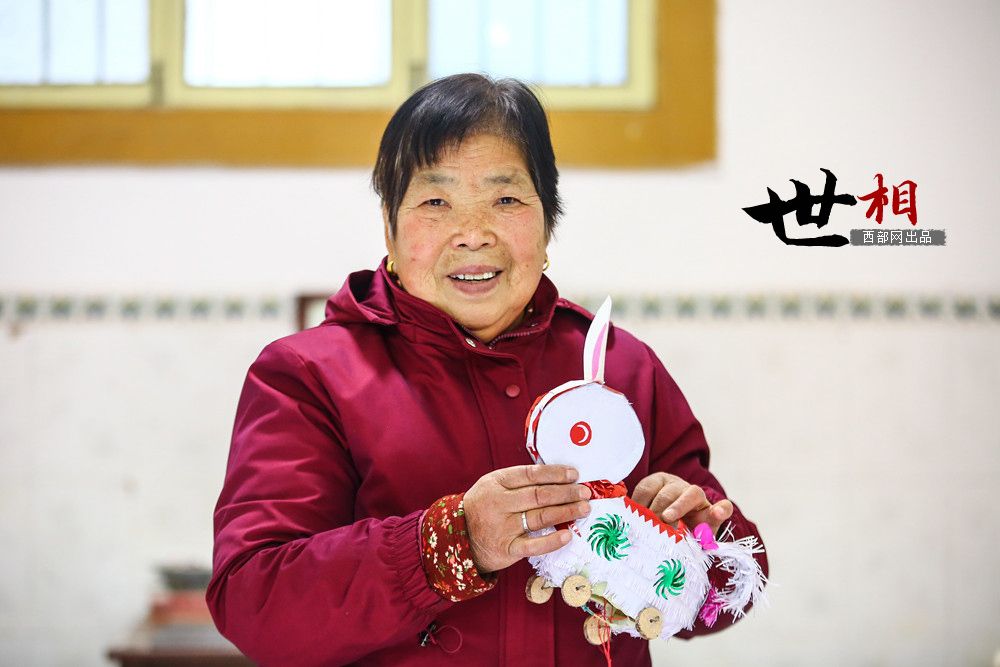 网络中国节·元宵·世相|“花灯”奶奶王蒲芳:手艺人更是“守艺人”