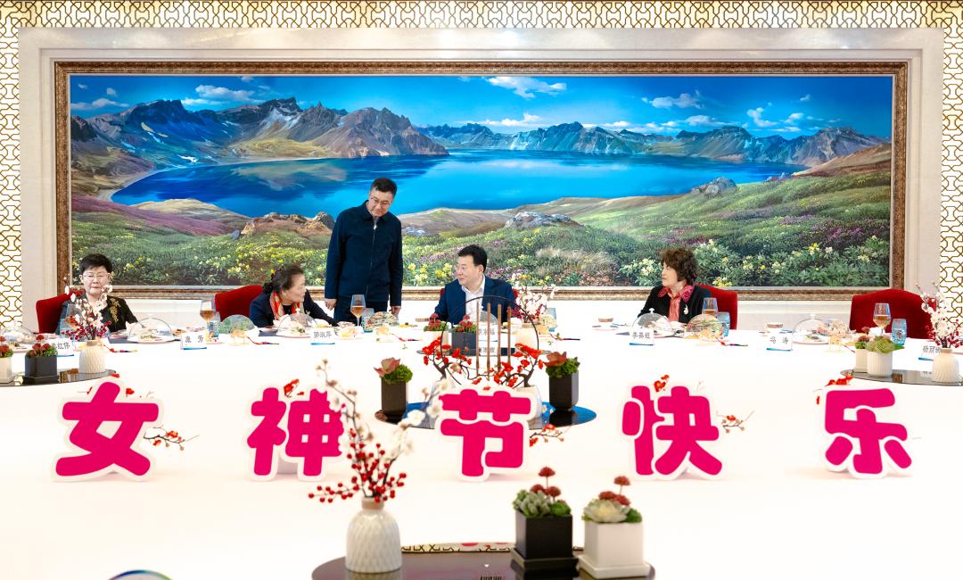 胡家福：大力弘扬“巾帼不让须眉”的精气神为加快推动延边跨越赶超贡献智慧力量