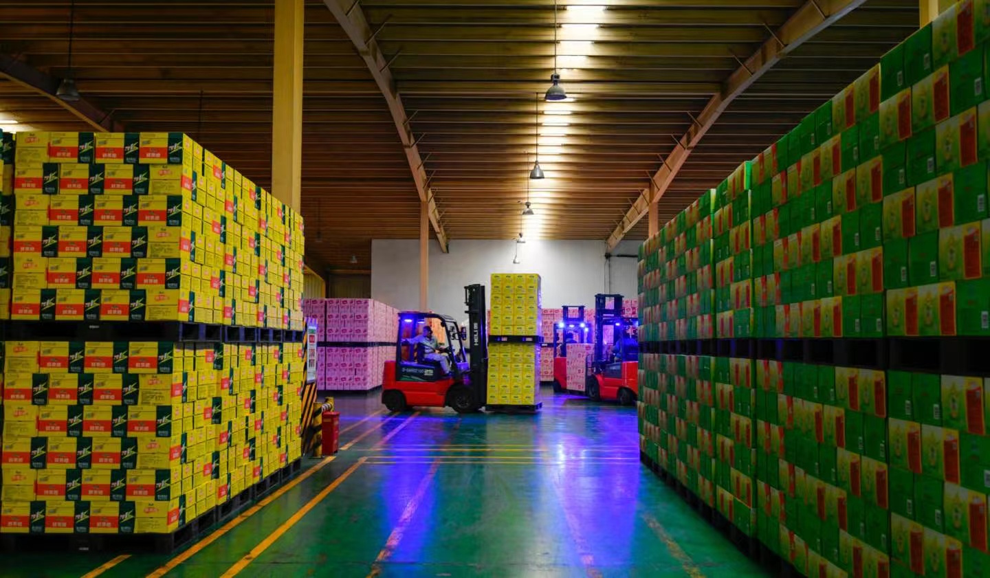 郑州康师傅老坛酸菜方便面,郑州康师傅是生产饮料还是方便面