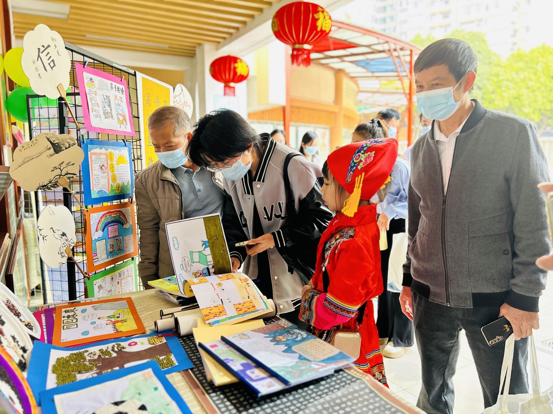 感受精彩纷呈教育成果：南宁市西乡塘区义务教育常规管理现场观摩会走进华西路小学