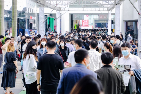 连香港知名王姓艺人都来挑家具的商场，究竟有什么样的魅力？