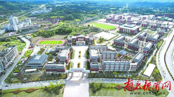 让优质教育惠及每个农村孩子,让优质教育资源惠及每个孩子