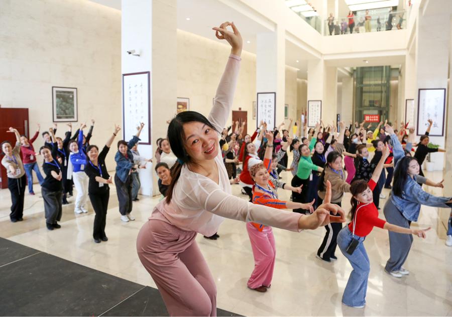 农村文艺骨干广场舞培训班,潜江儿童舞蹈培训民族舞