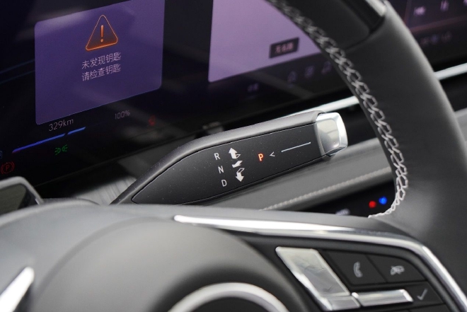 燃油车初次体验新能源车感受,燃油版混动版驾驶体验