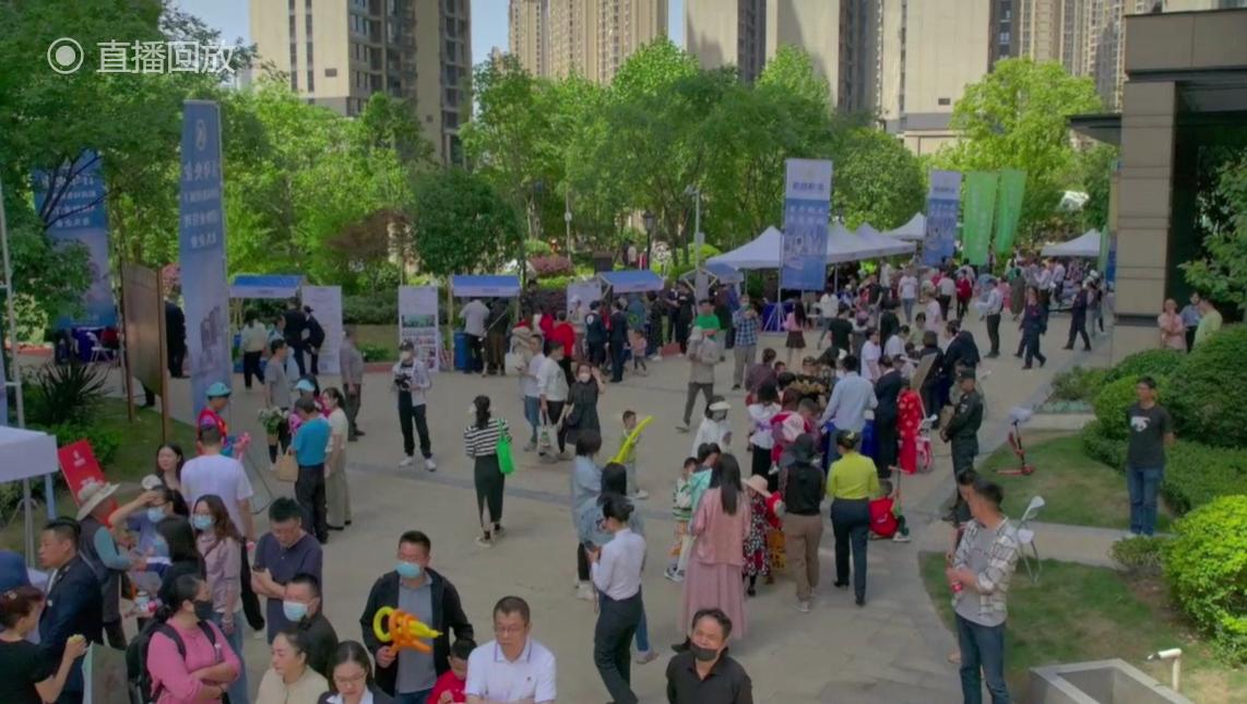 小区竞选物业卷出擂台式路演：带450万进来只是敲门砖，列出项目清单与竞争对手同场PK