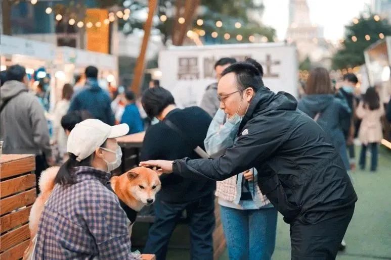 赶集去了人很多,赶集去了真热闹