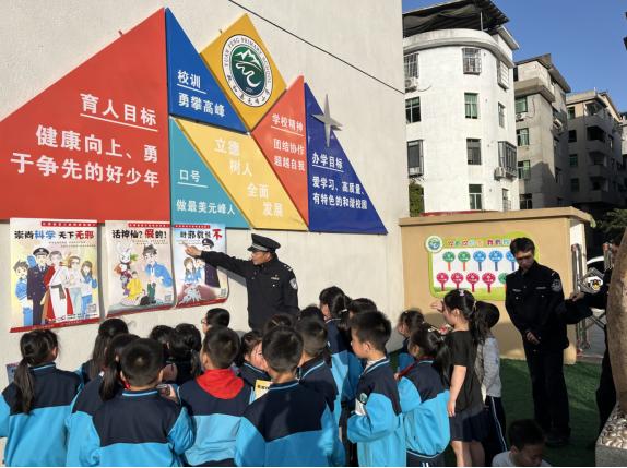 反邪教育宣传活动主题,头条报道福建警示教育有成效