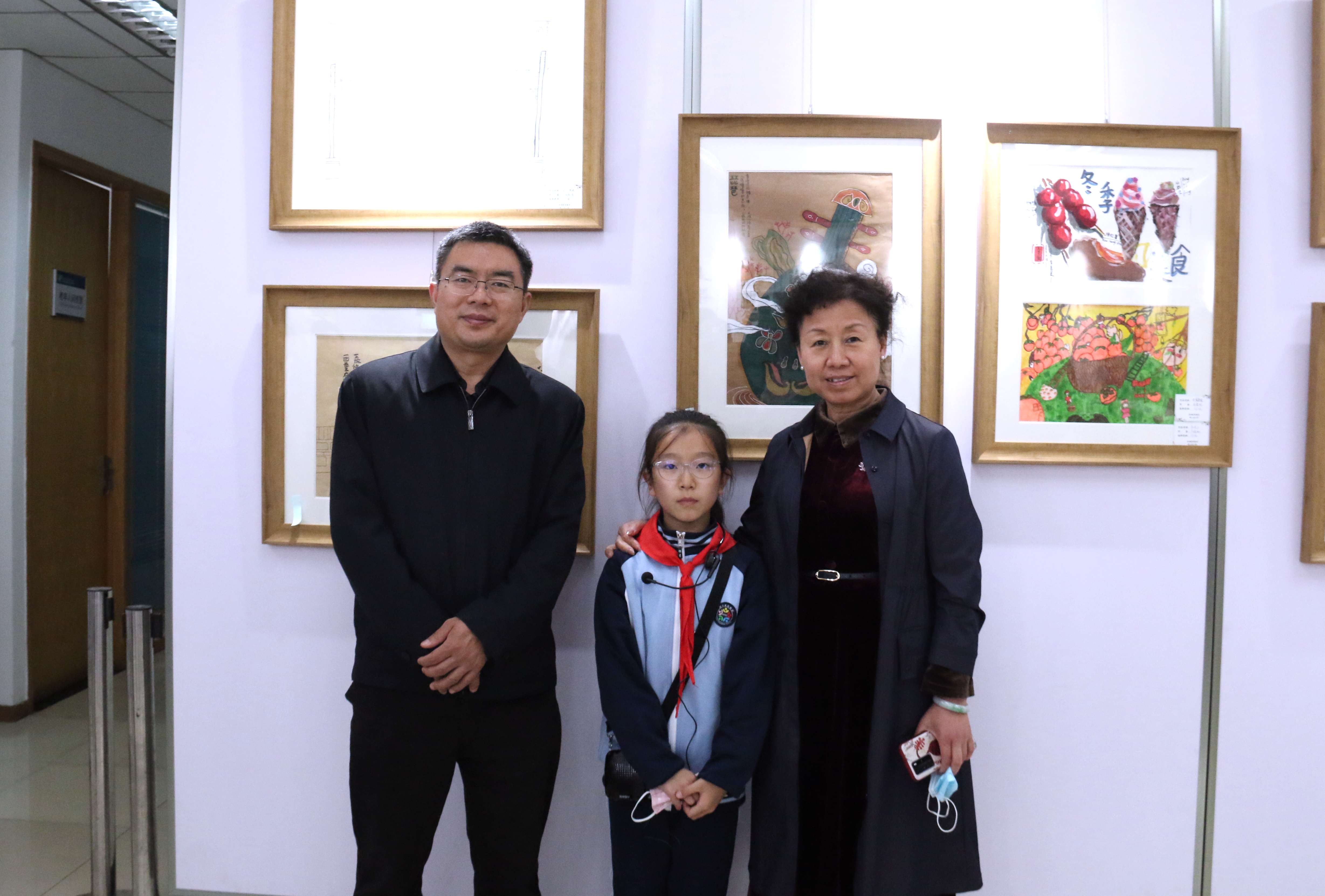 涓芥辰鍜屾偊,涓芥辰涓鍗楁牎鍖鸿壓鏈妭